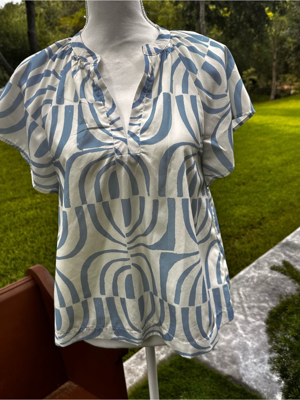 Pinch White and Light Blue Geometric Split-Neck Blouse